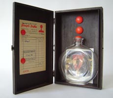 Im Zentrum des Parfümflakons Im Zentrum des Parfümflakons